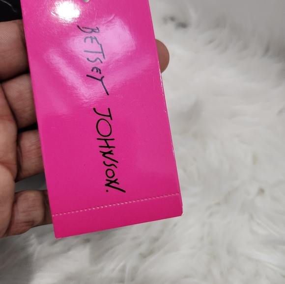 🔹️Betsey Johnson🔹️ black Skull Crossbody Bag XOTANYA - Picture 4 of 8